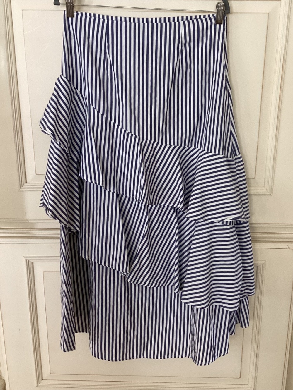ALISON ANDREWS - ASYMMETRICAL BLUE AND WHITE STRIPE RUFFLED SKIRT - SIZE S